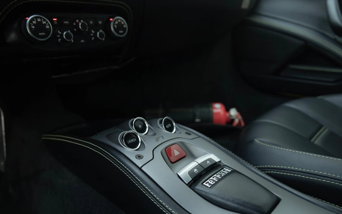 Ferrari 458 Italia cena 799000 przebieg: 83119, rok produkcji 2012 z Namysłów małe 742